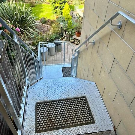 The Retreat, Luxury Studio Apartment In Bath With Parking Екстериор снимка