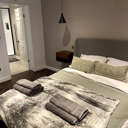 The Retreat, Luxury Studio Apartment In Bath With Parking Екстериор снимка