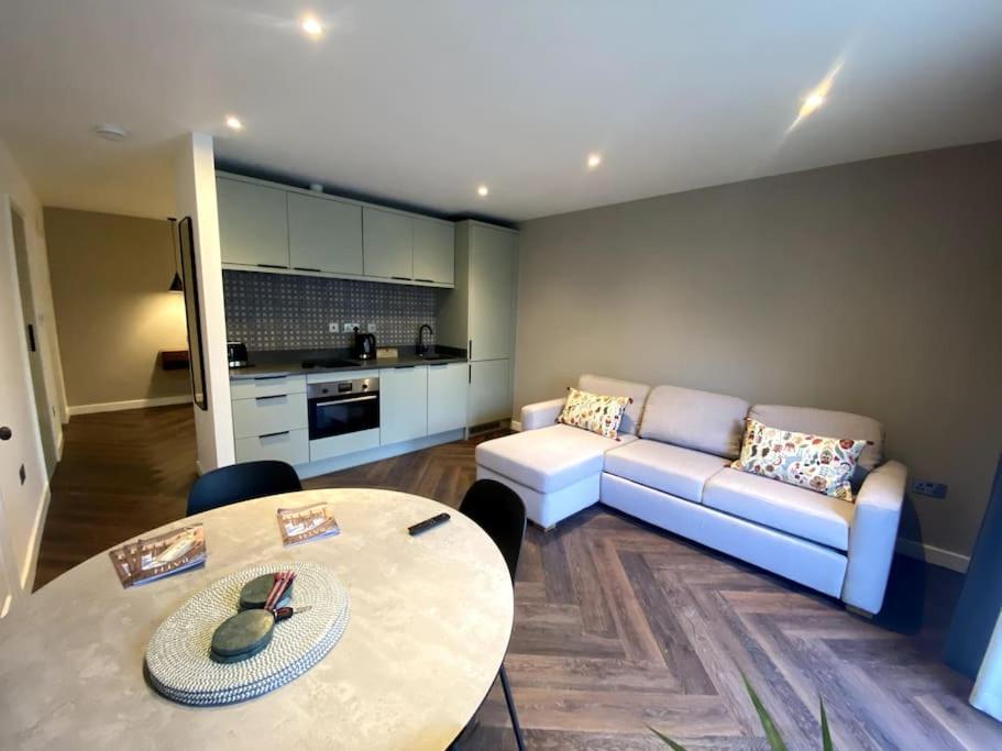 The Retreat, Luxury Studio Apartment In Bath With Parking Екстериор снимка