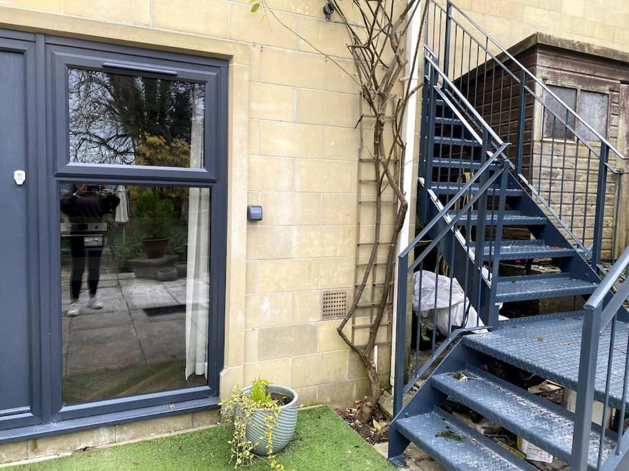 The Retreat, Luxury Studio Apartment In Bath With Parking Екстериор снимка