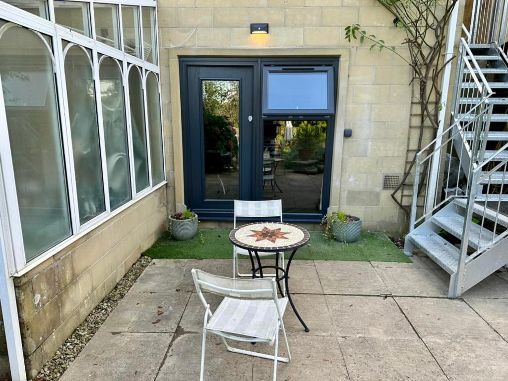 The Retreat, Luxury Studio Apartment In Bath With Parking Екстериор снимка